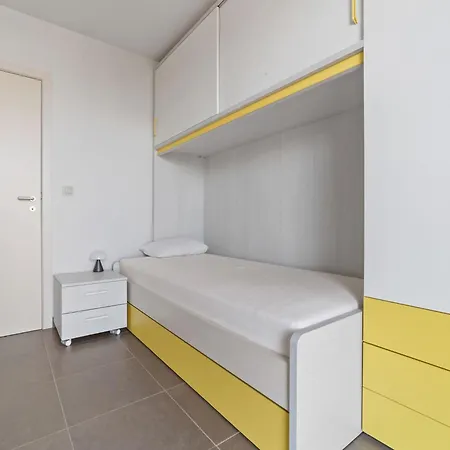 Modern For Family Blankenberge