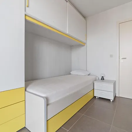Modern For Family Blankenberge